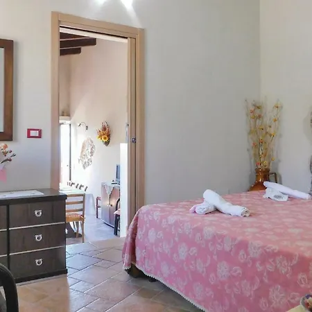 Romeo Casa Borgorosso